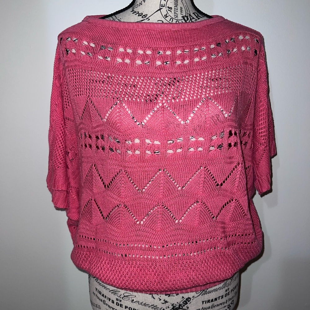 Jon & Anna New York Pink Chevron Crochet Knit Short Sleeve Top Lightweight S/M